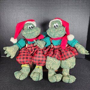 Sterling Industries Christmas Holiday Mister and Mrs Frog Shelf Center Toads